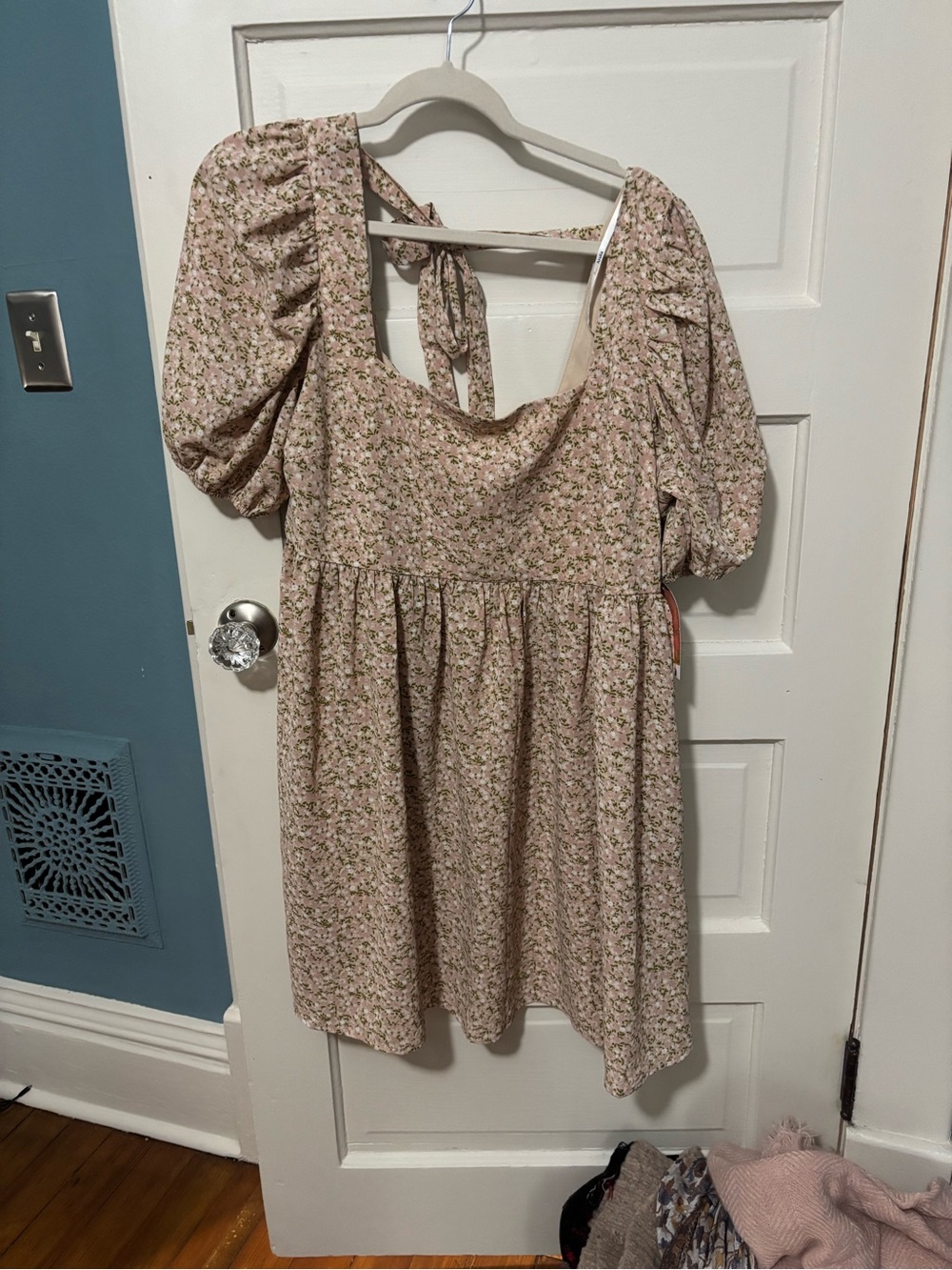 ARULA Pink and Cream Floral Tie-Back Mini Dress